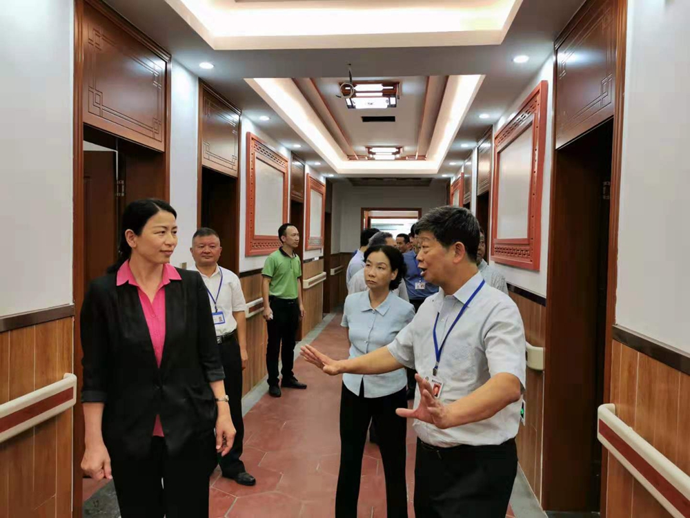 漳州市副市长吴卫红一行莅临我院调研指导