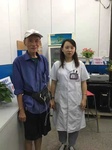 为凡人善举鼓掌