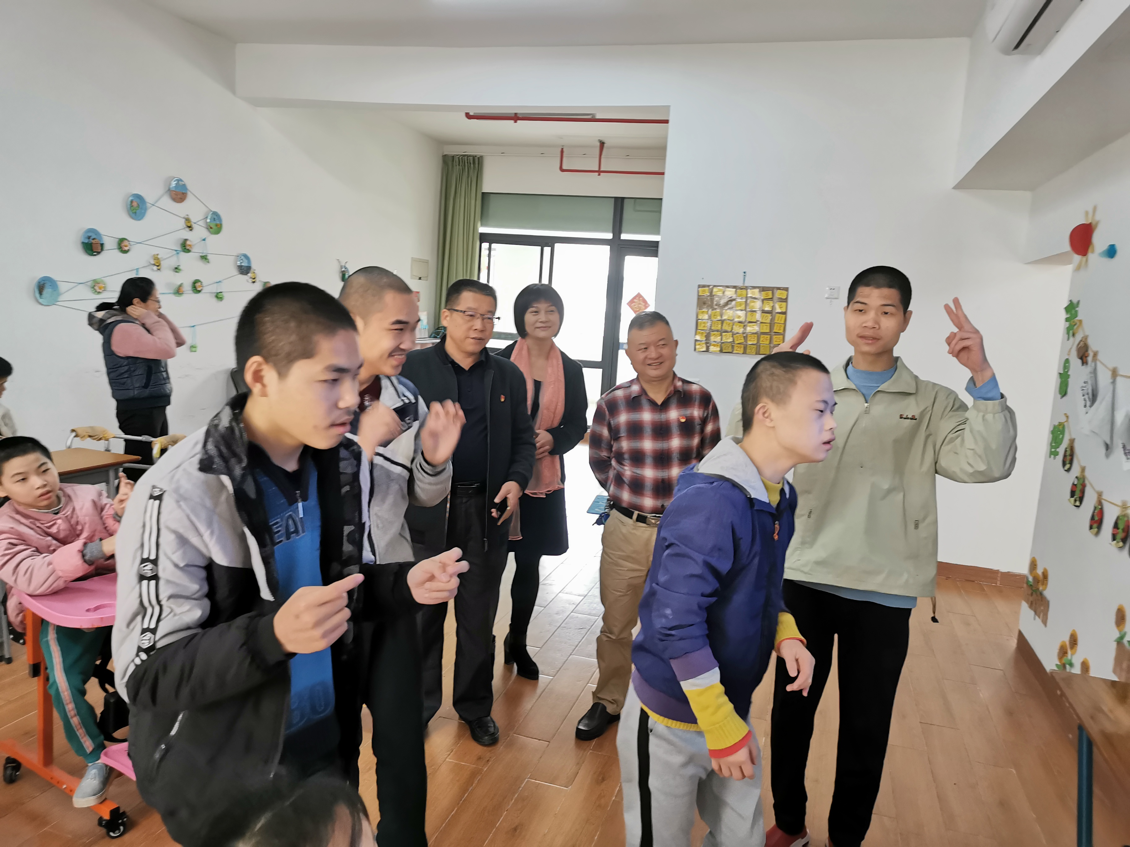 我院开展“心手相牵&middot;情暖漳州”关爱青少年活动