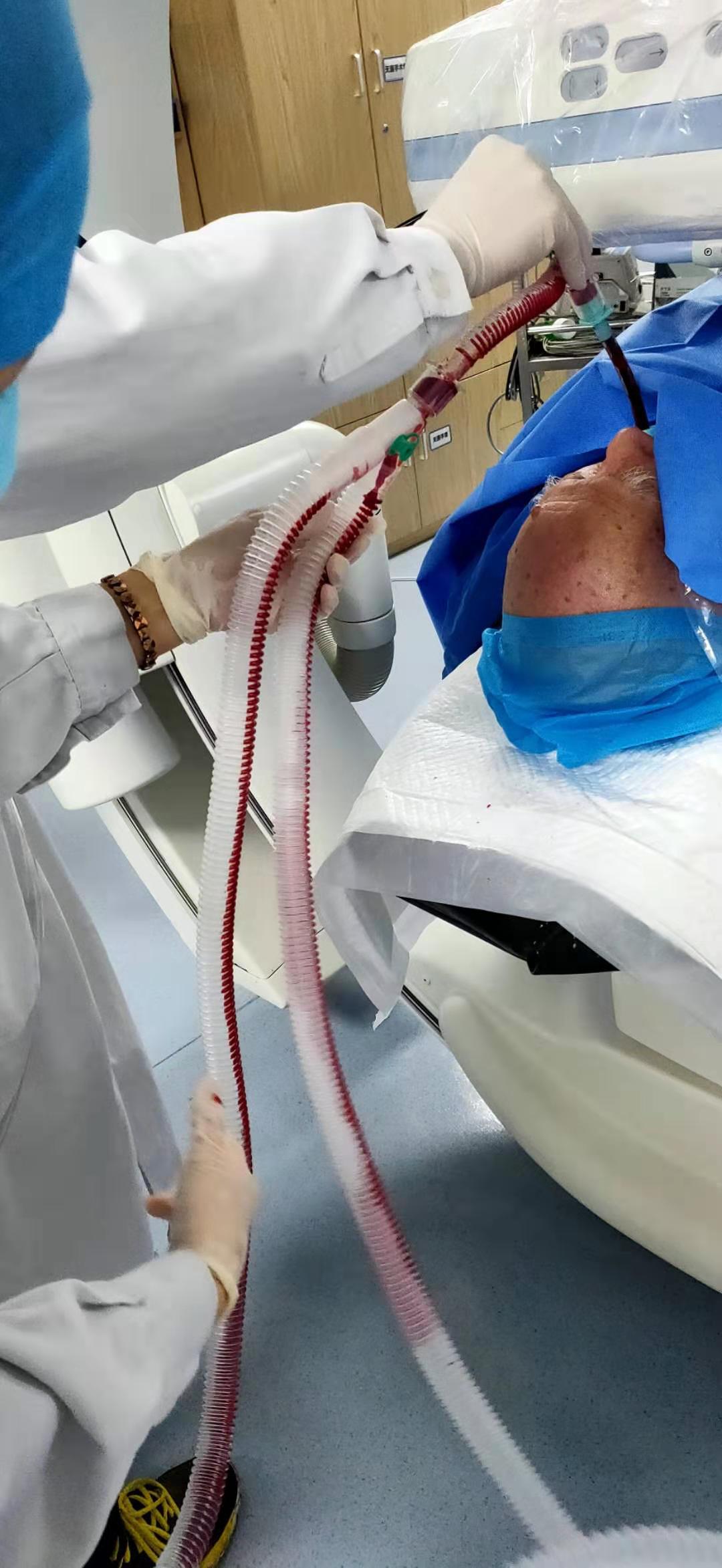 齐心协力 共克难关 众志成城 挽救生命 ——漳州市中医院全力做好新冠肺炎疫情防控的同时不忘做好危重病人的救治工作