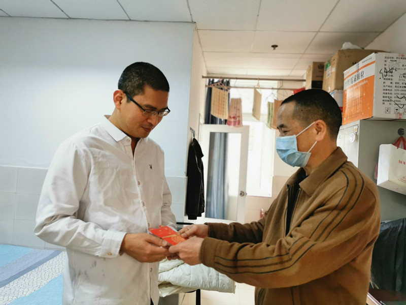 抗疫显大爱  慰问传真情——我院组织慰问第二批支援湖北医疗队亲属