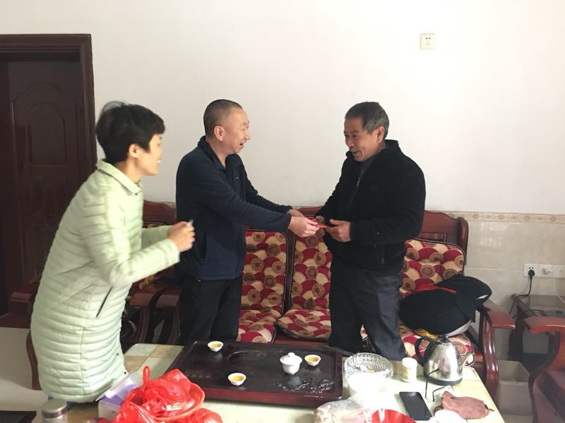 抗疫显大爱  慰问传真情——我院组织慰问第二批支援湖北医疗队亲属