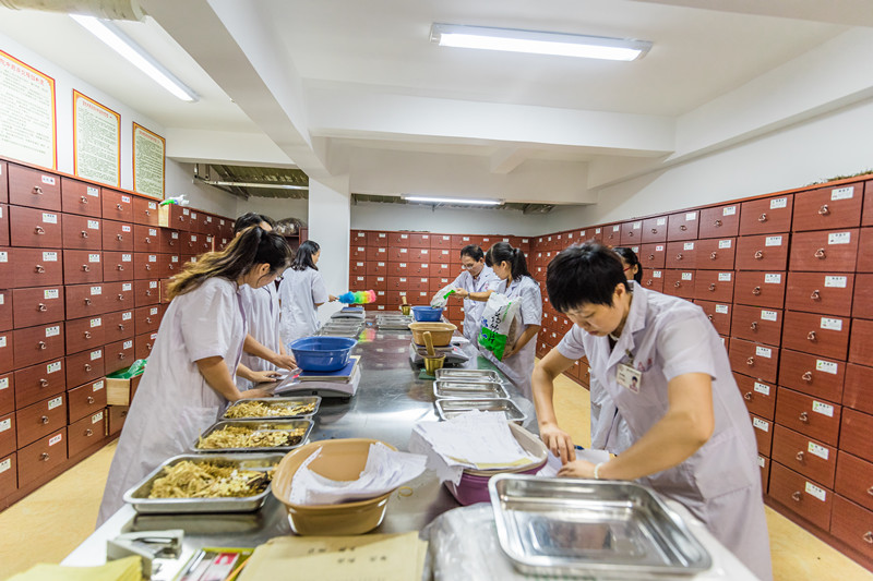 望闻问切 中医全程参与新冠肺炎防治 望闻问切 中医全程参与新冠肺炎防治