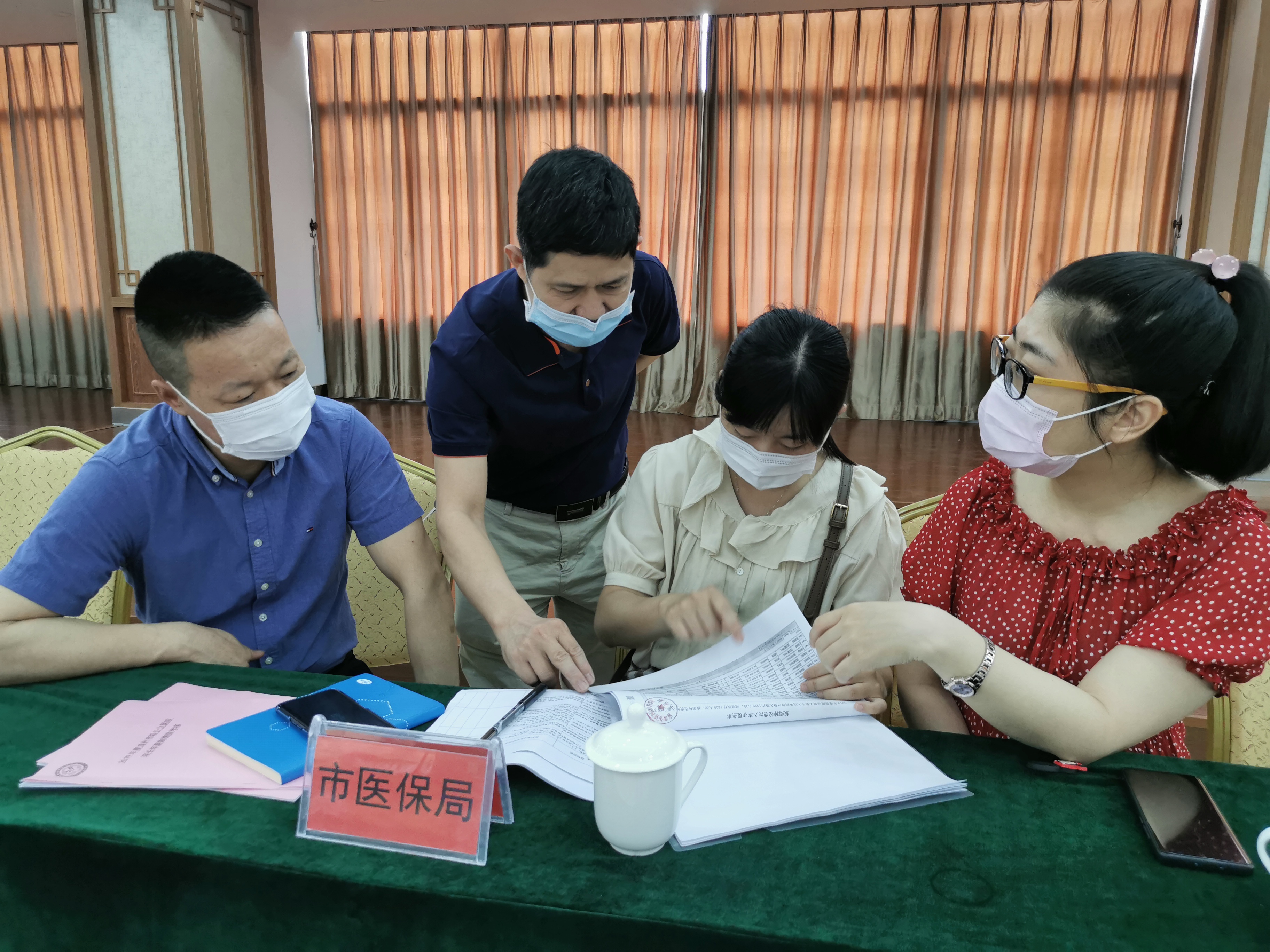 漳州市公立医院院长年薪制考核组莅临我院检查考核