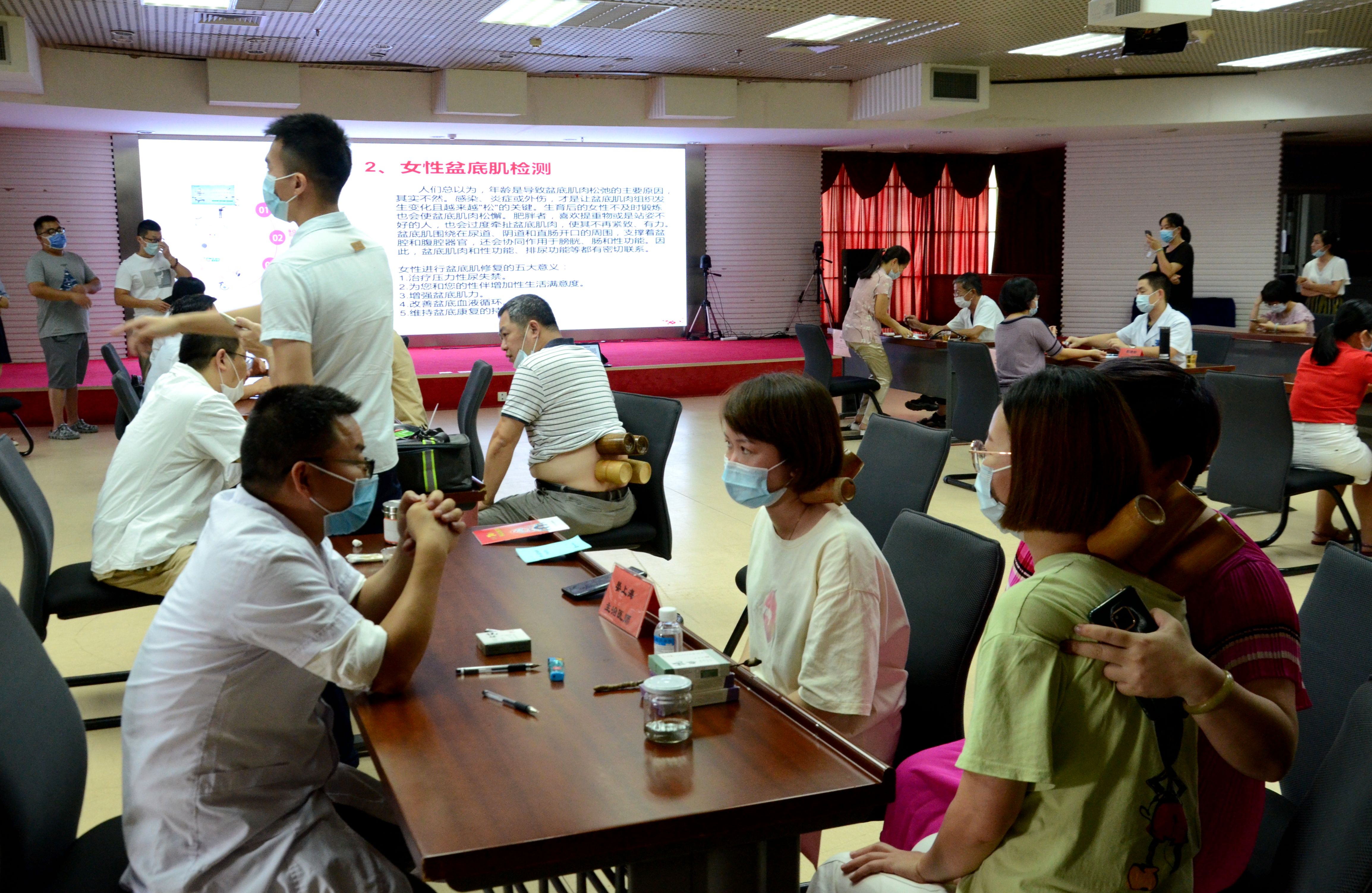 健康服务进单位 义诊活动暖人心