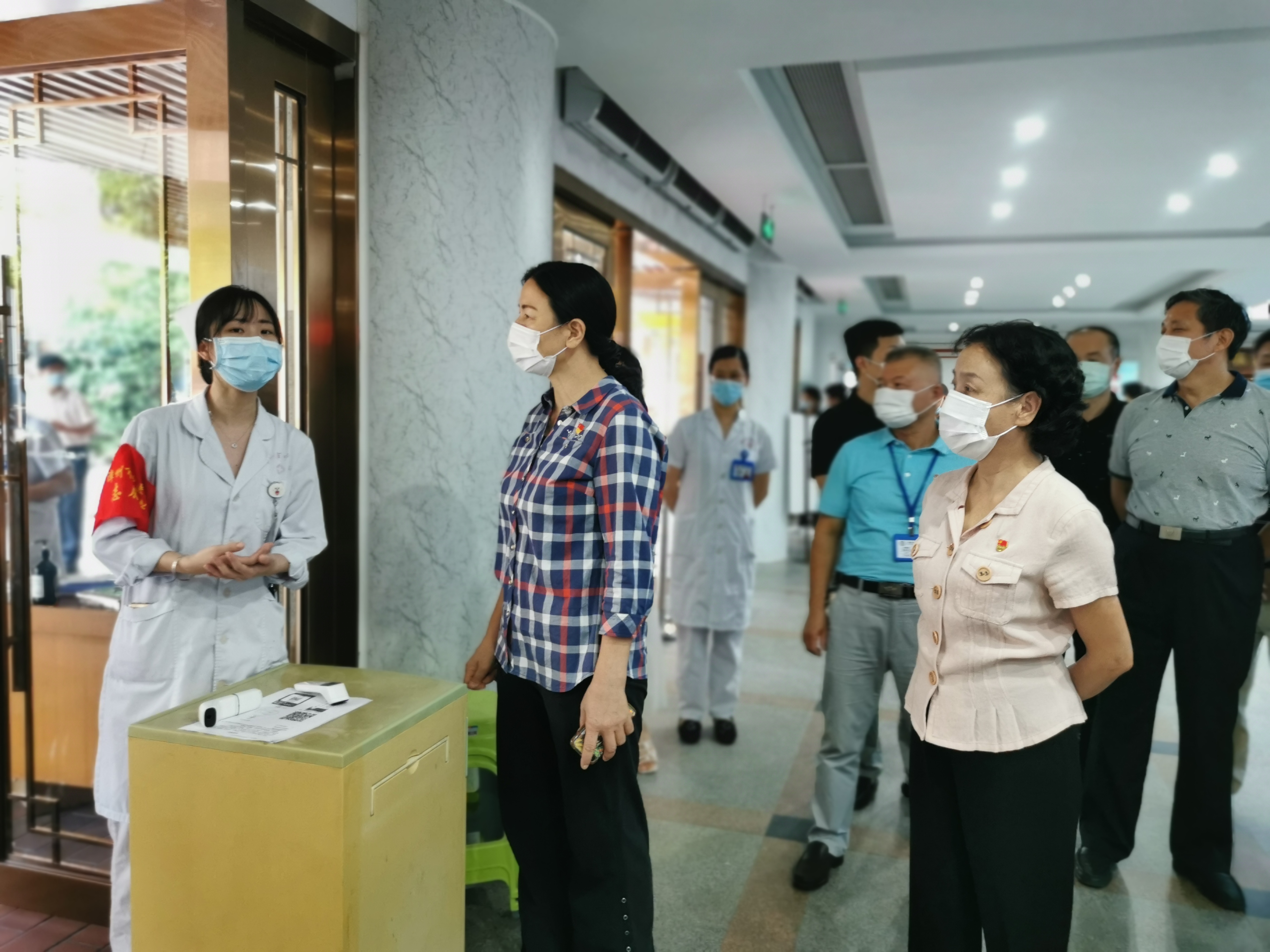 吴卫红副市长莅临我院督导检查全国文明城市创建工作 吴卫红副市长莅临我院督导检查全国文明城市创建工作