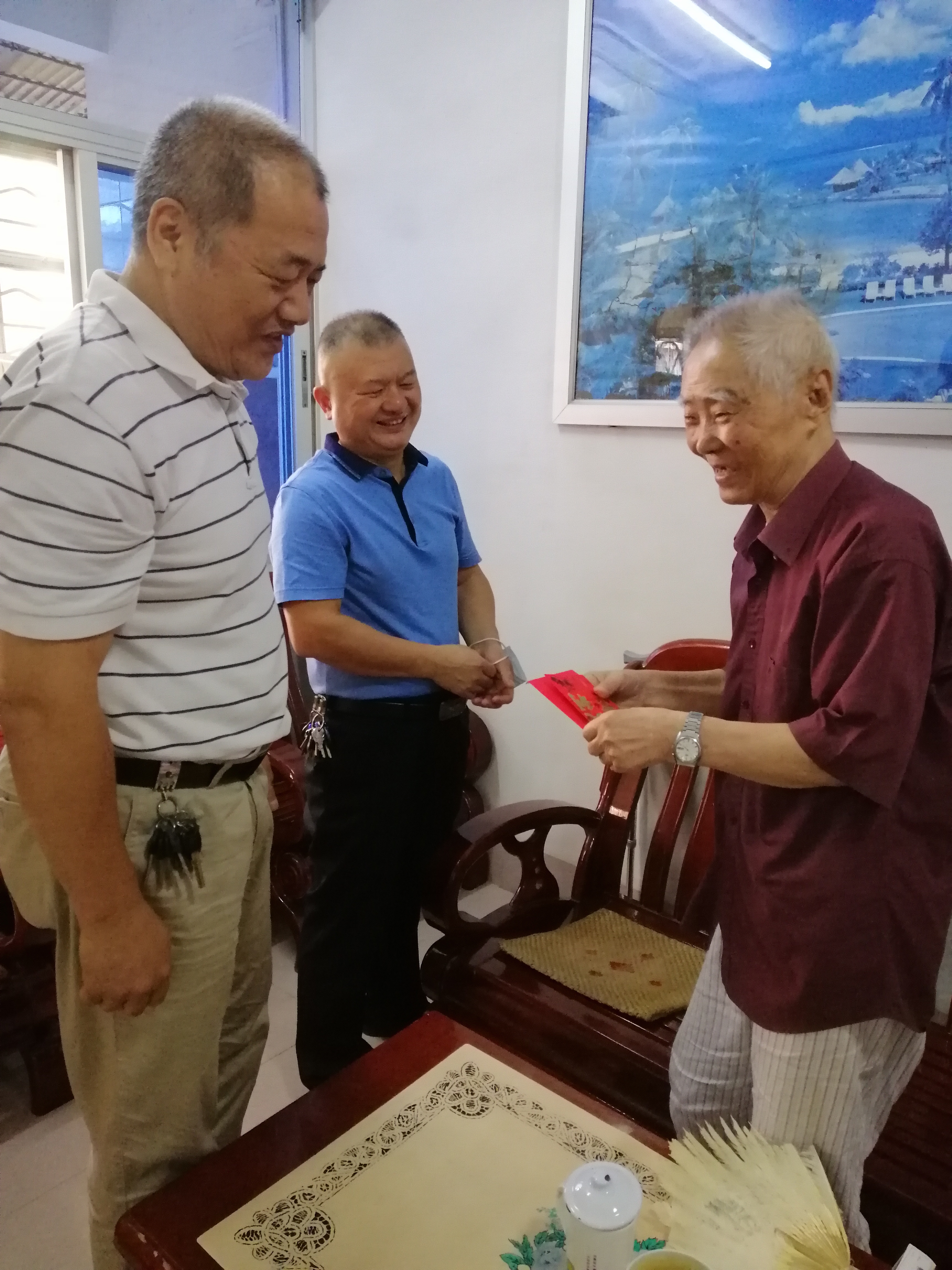 暖心探望 | 市委老干部局节前走访慰问我院离退休老干部