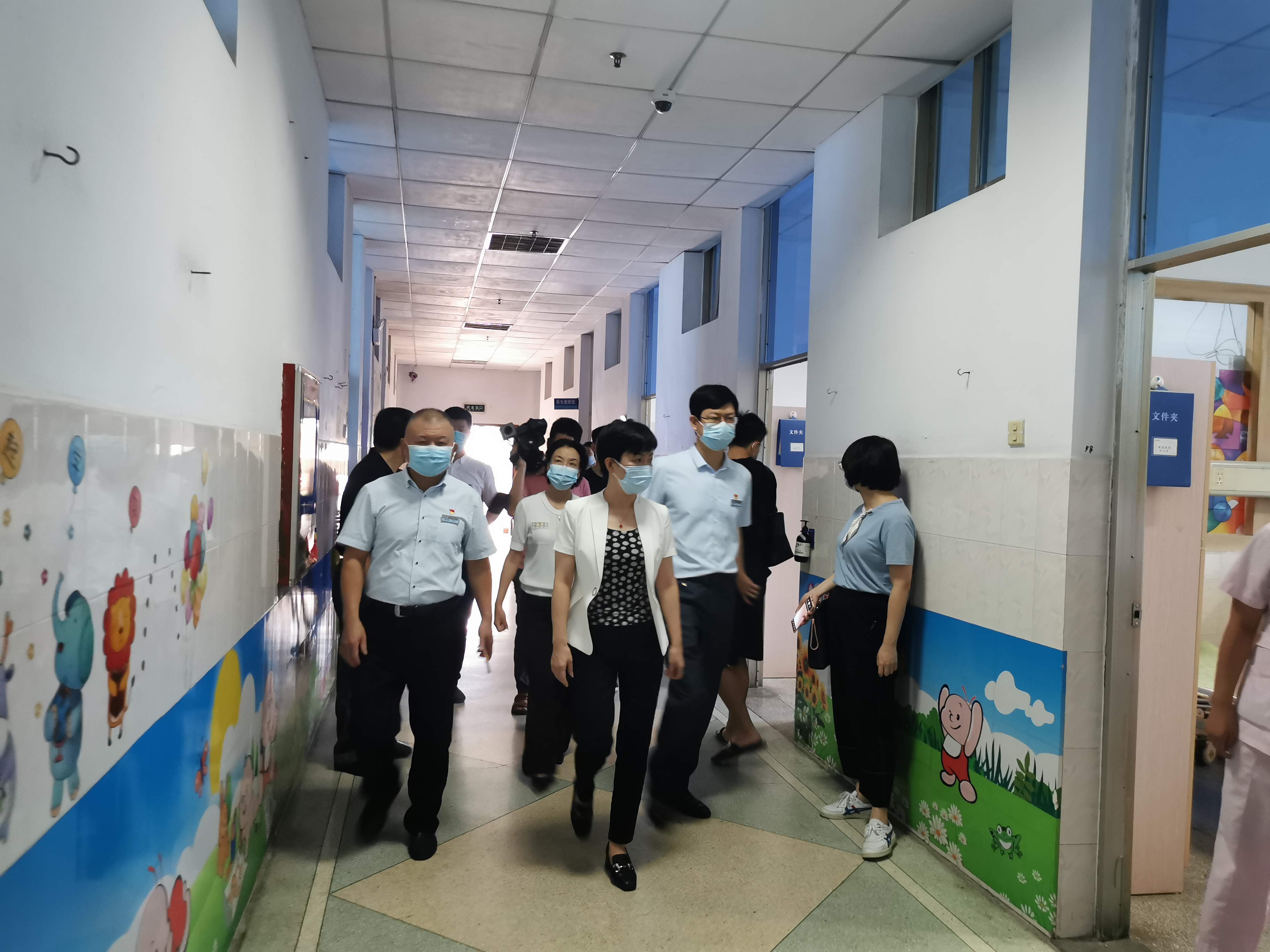 市领导一行莅临我院督查创城工作