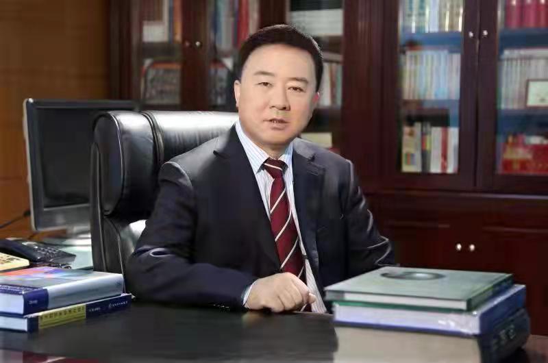 中国工程院院士张英泽莅临我院调研并亲身示范手术