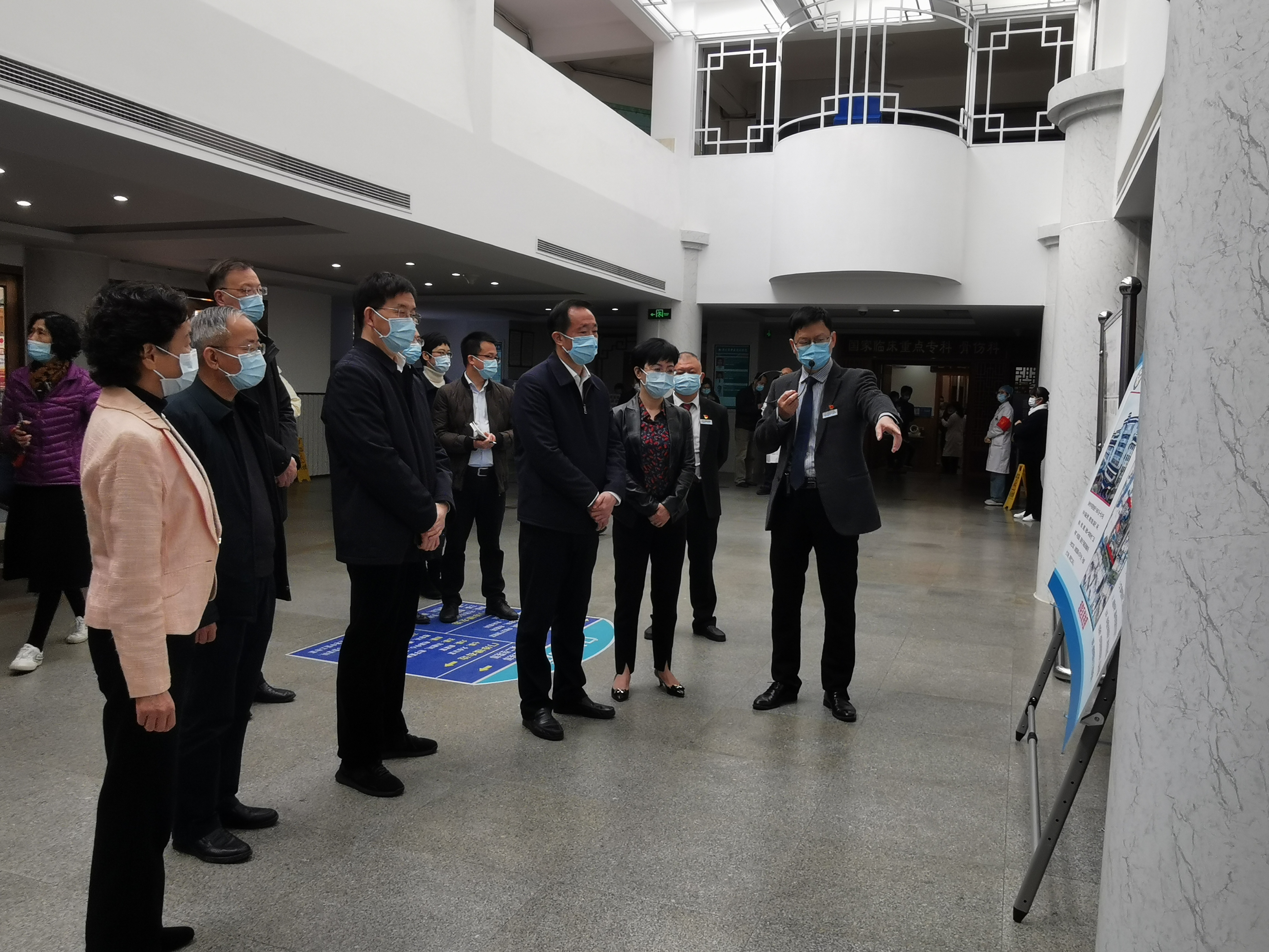 专家本身就是一张最好的中医药名片——副省长李德金莅临漳州市中医院调研时说