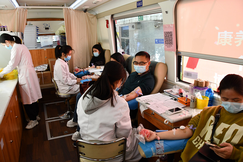 奉献热血 传递爱心|漳州市中医院医务人员无偿献血27300毫升