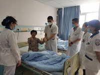 “这是幸福的泪水，感动的泪水……”