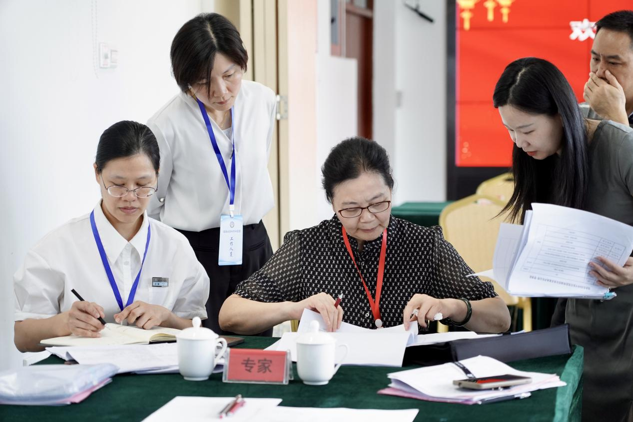 图片10.jpg 图片10.jpg