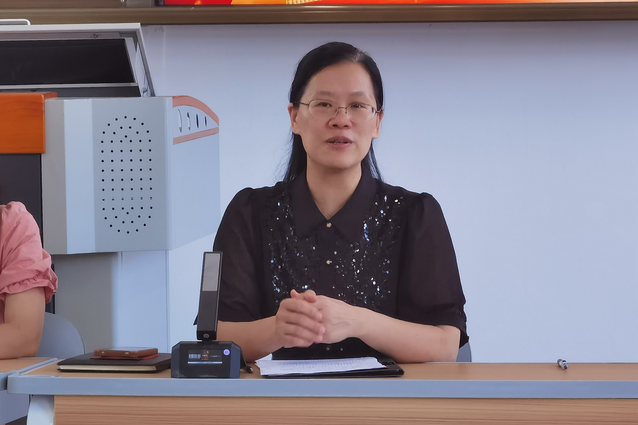 刘雪娜副院长发言.jpg 刘雪娜副院长发言.jpg