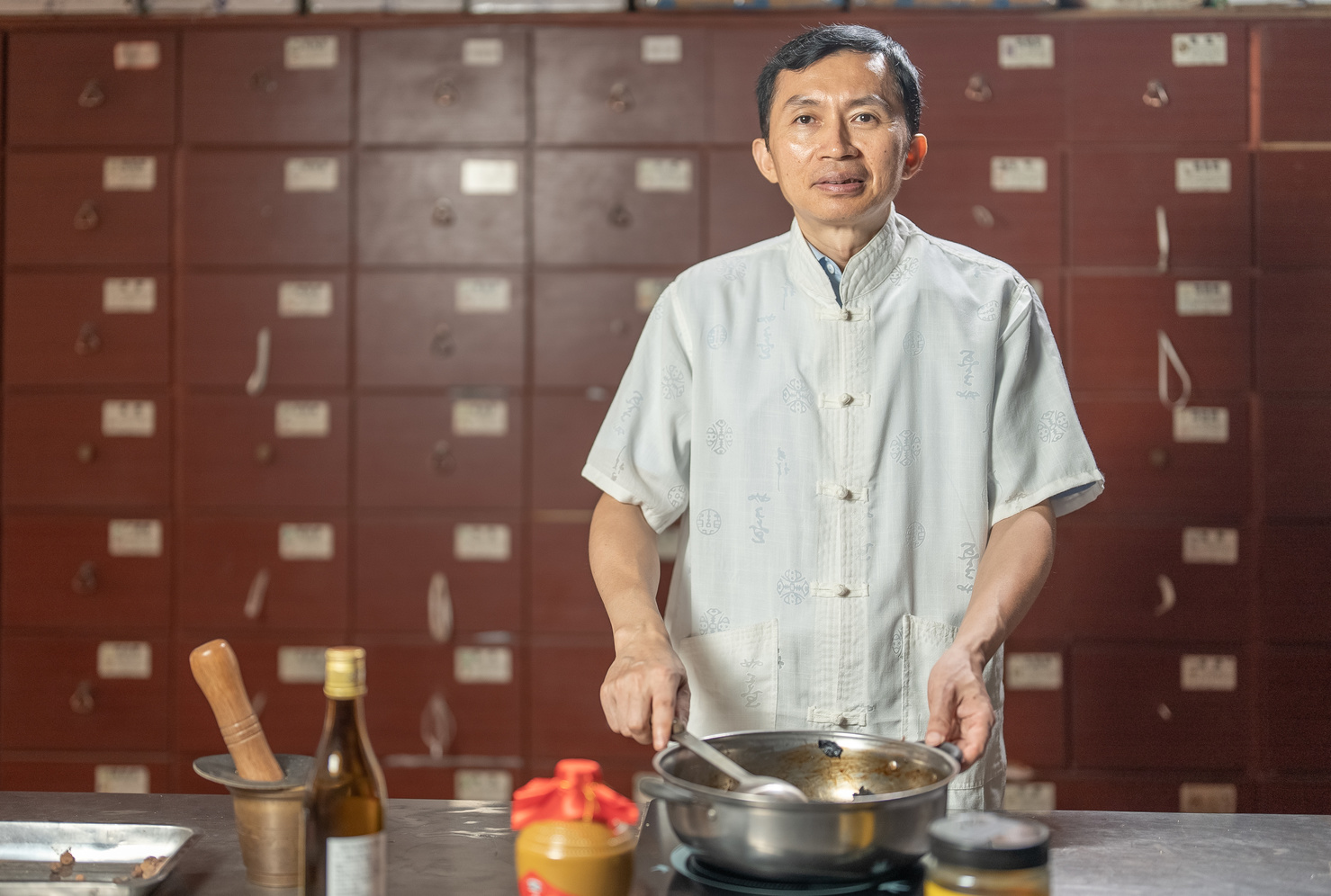 个人照-医院煎药室师承图.jpg 个人照-医院煎药室师承图.jpg