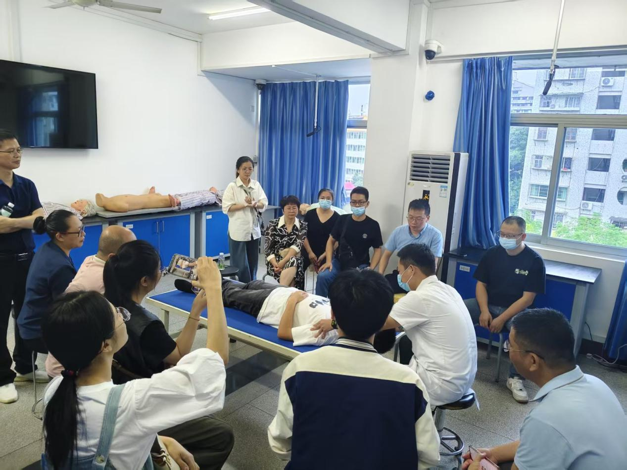 图片 15.jpg 图片 15.jpg