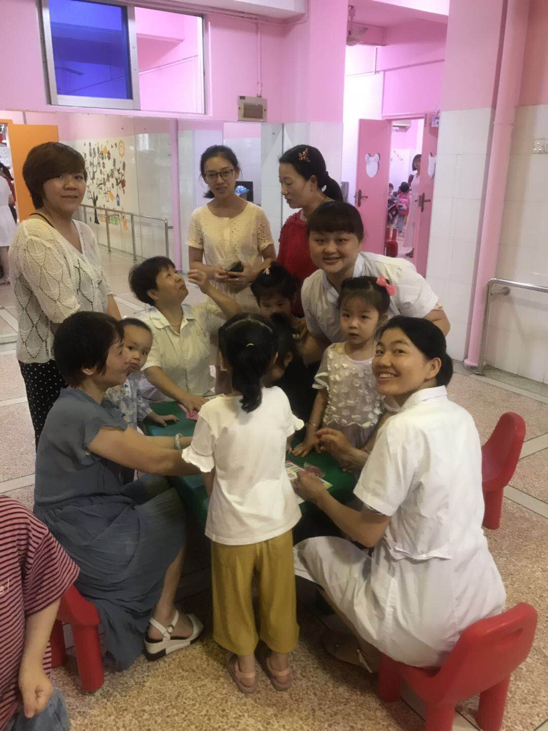 开展健康讲座 共护幼儿成长 开展健康讲座 共护幼儿成长